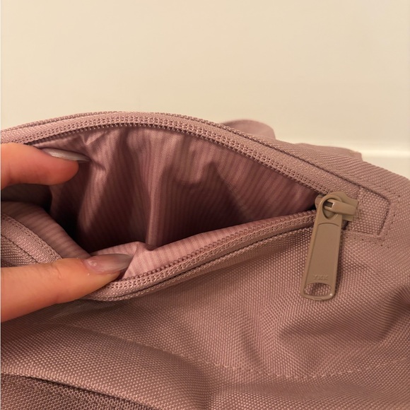 Herschel - Pop Quiz Backpack - 25L - Ash Rose !! 🩰 - Picture 8 of 11